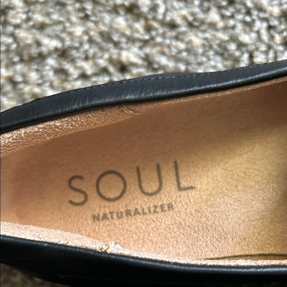 SOUL Naturalizer Black Loafers with Gold Chain - Picture 7 of 9